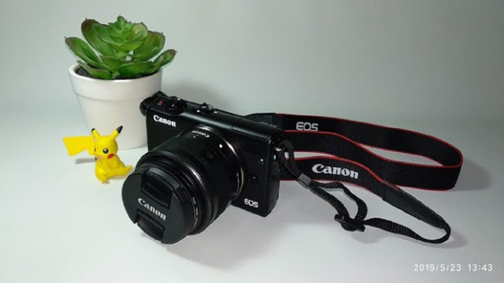 canon eos m100