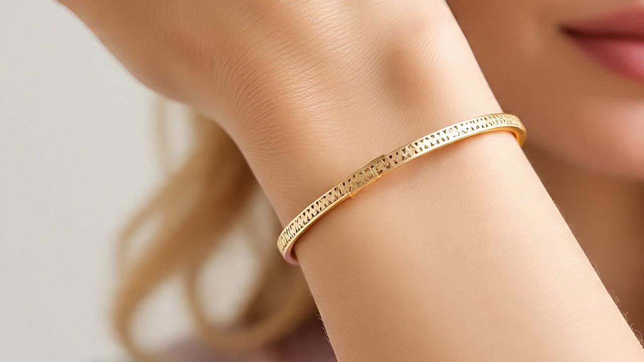 Gelang Aksesoris Wanita Masa Kini