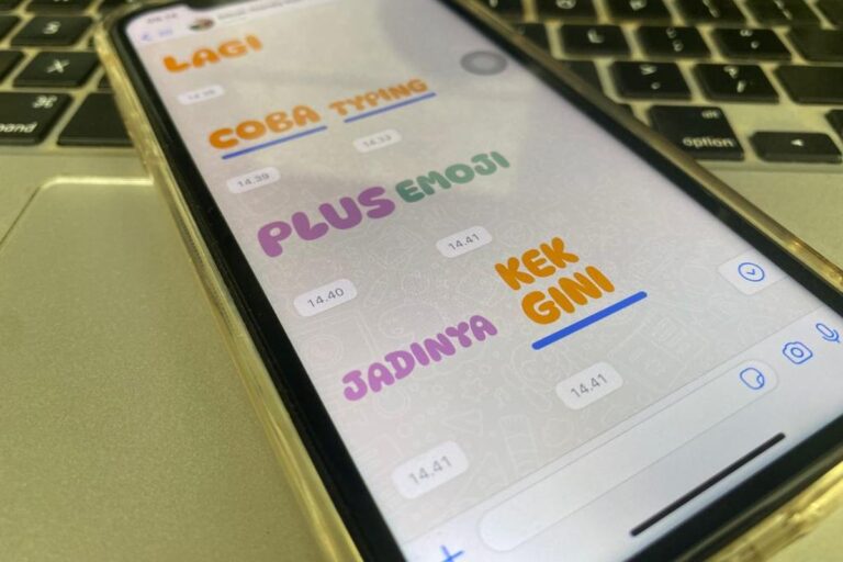 Stiker WA Bertulisan Motivasi Kerja